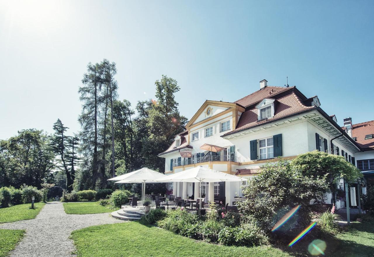 Biohotel Schlossgut Oberambach Münsing Esterno foto