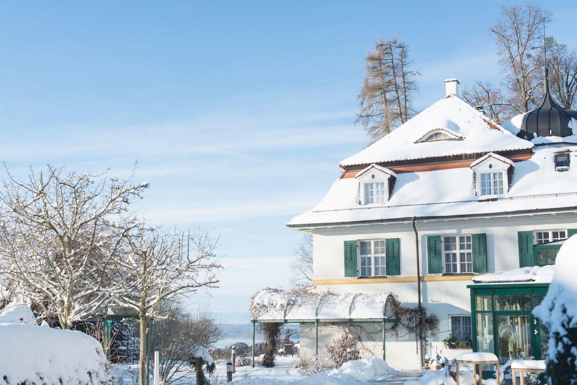 Biohotel Schlossgut Oberambach Münsing Esterno foto