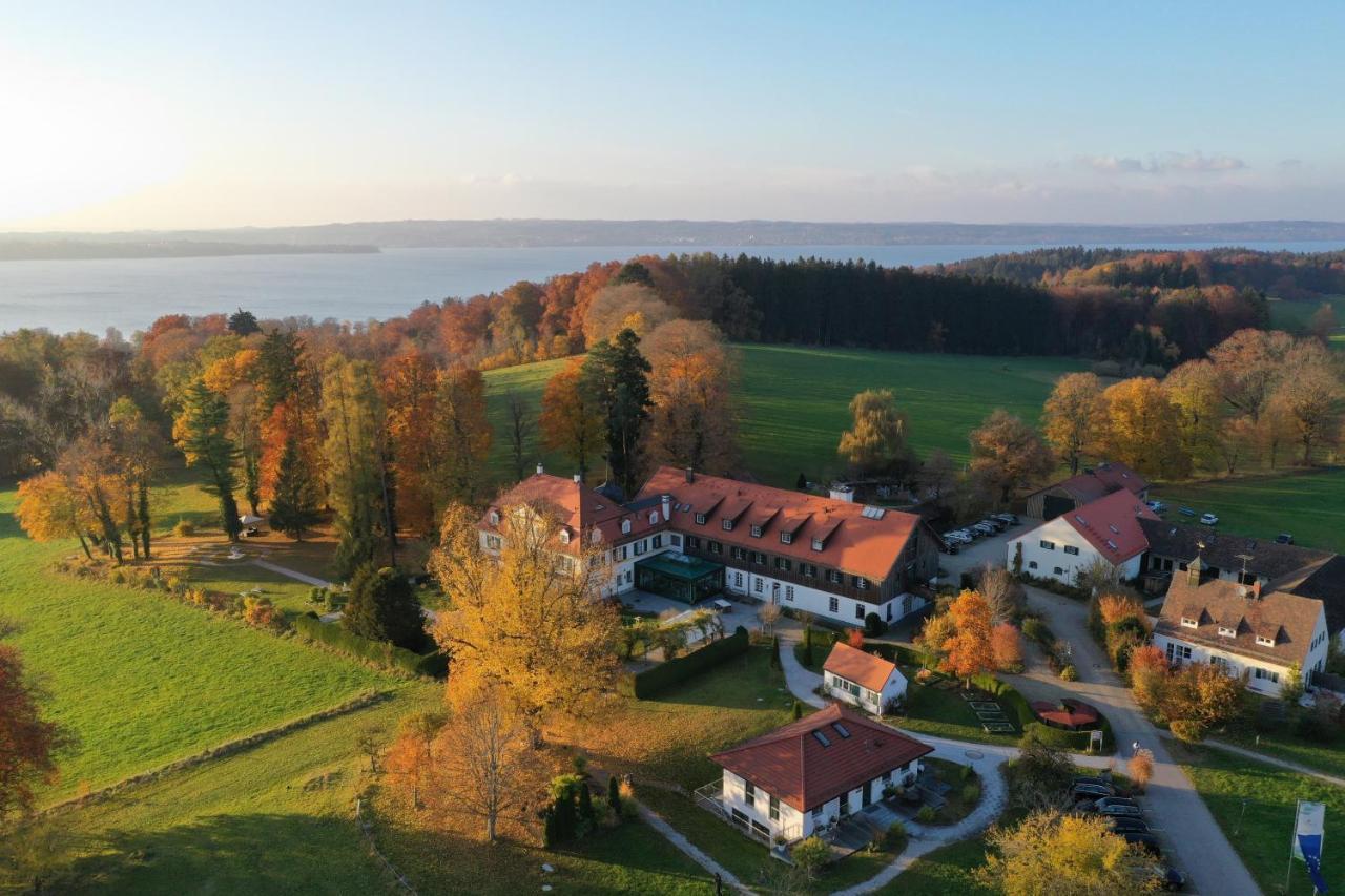 Biohotel Schlossgut Oberambach Münsing Esterno foto