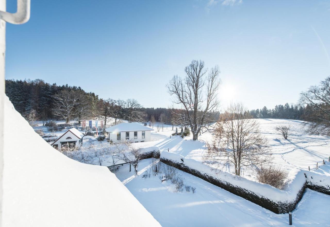 Biohotel Schlossgut Oberambach Esterno foto